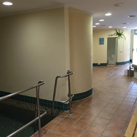 Lüks kamp alanı Rohrenhotel Jugendzentrum *